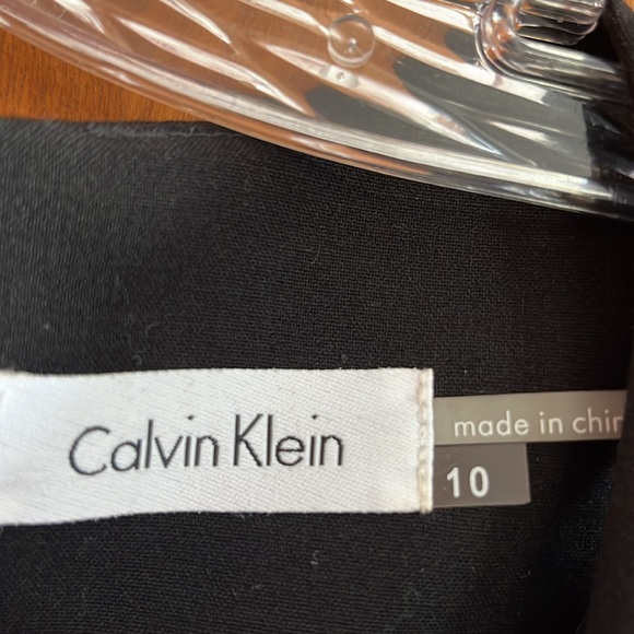 Like new Calvin Klein black and white classic dress - Picture 4 of 12